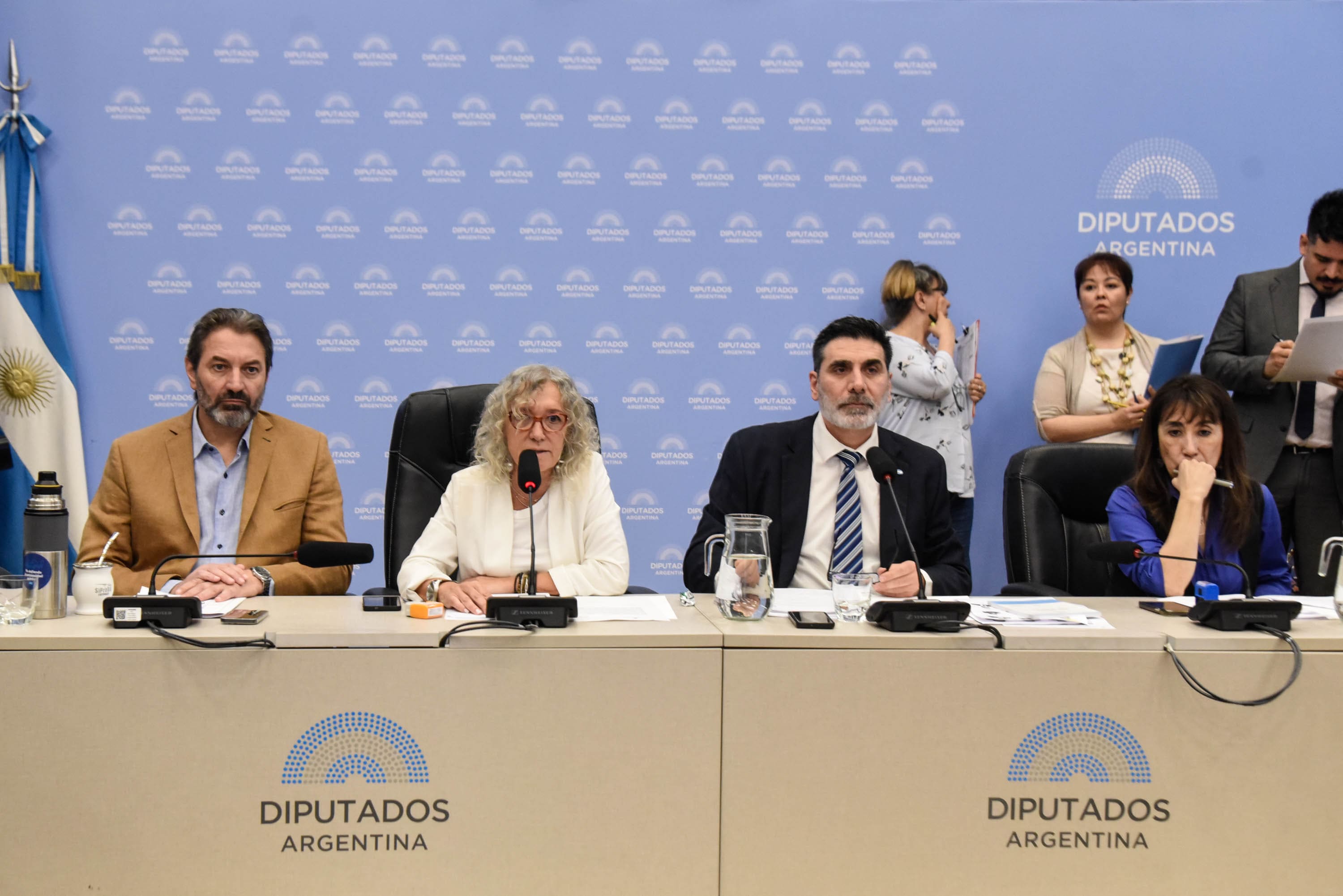Plenario sobre marco de control para plataformas de apuestas